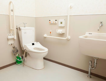 バリアフリー多目的トイレ